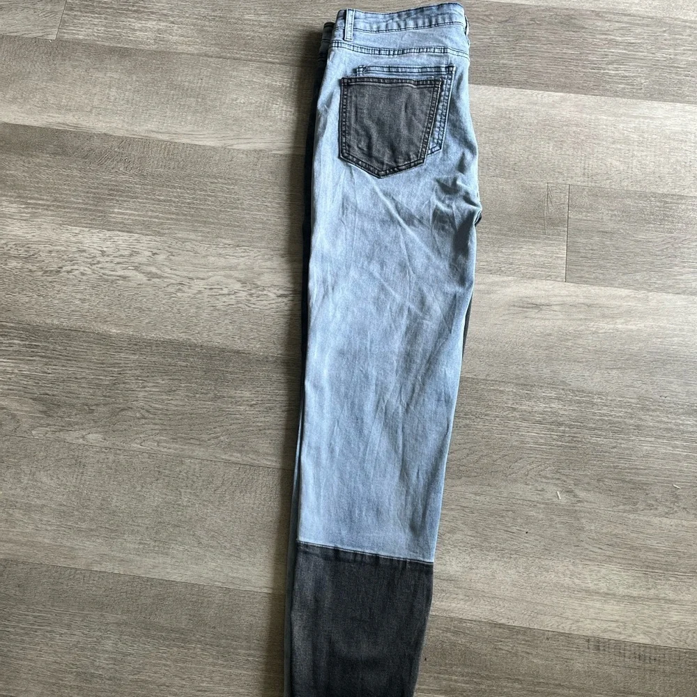 Two-Tone Fashion Black and Blue Women Jeans (sz 15) Lot # 221 - Picture 3 of 6
